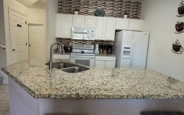 Spacious Family Townhouse Kissimmee - Sleeps 8