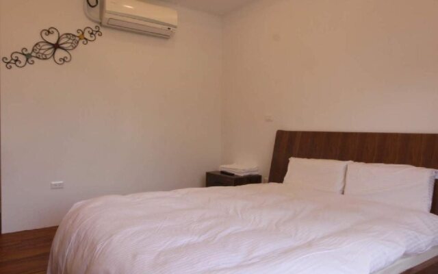 Song Yue Bed & Breakfast