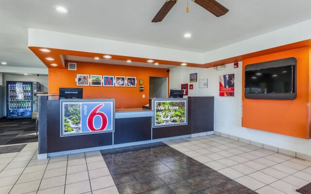 Motel 6 Marysville South