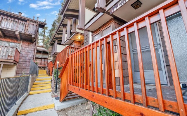 2354-chairlift Lodge 2 Bedroom Condo by RedAwning