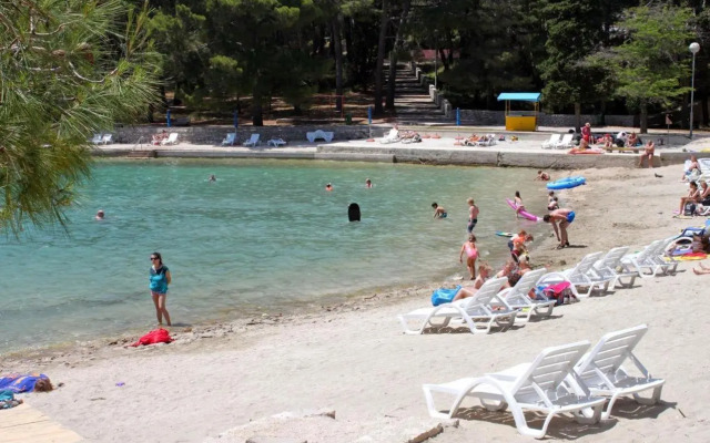Apartments by the sea Mali Losinj (Losinj) - 8001