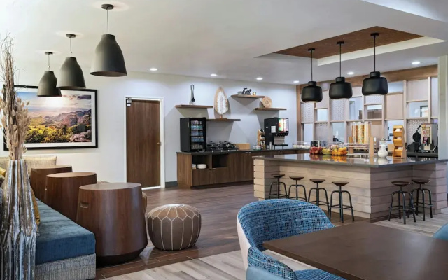Fairfield By Marriott Inn & Suites Albuquerque Uptown