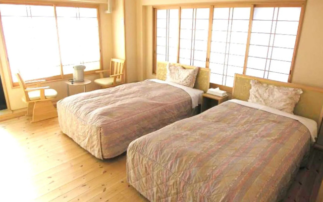 Minshuku Inn Shirahama Ekinoyado