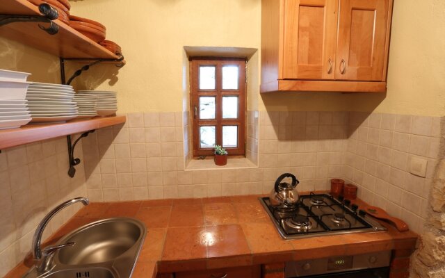 Vineyard cottage Med vinogradi