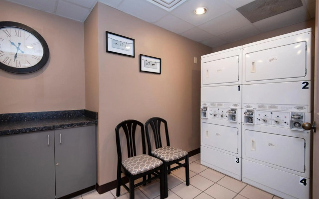 Guest Inn & Suites - Midtown Medical Center