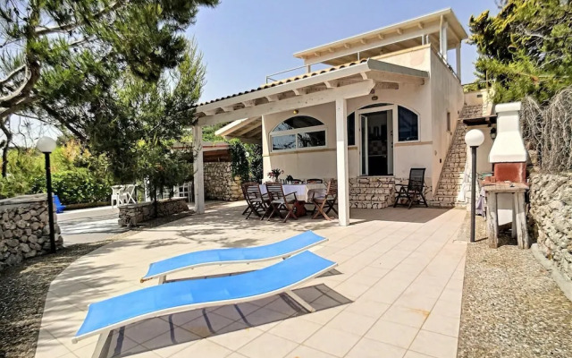 Dis003 in Marittima With 3 Bedrooms and 1 Bathrooms