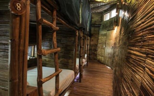 Hostel Bambu Gran Palas