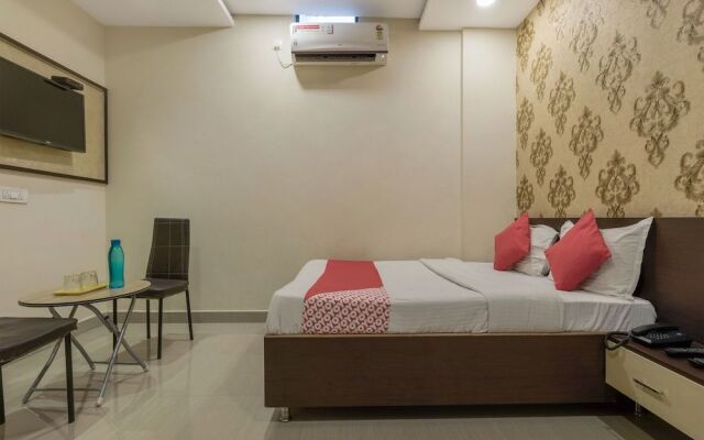 Oyo 13114 Svs Luxury Rooms