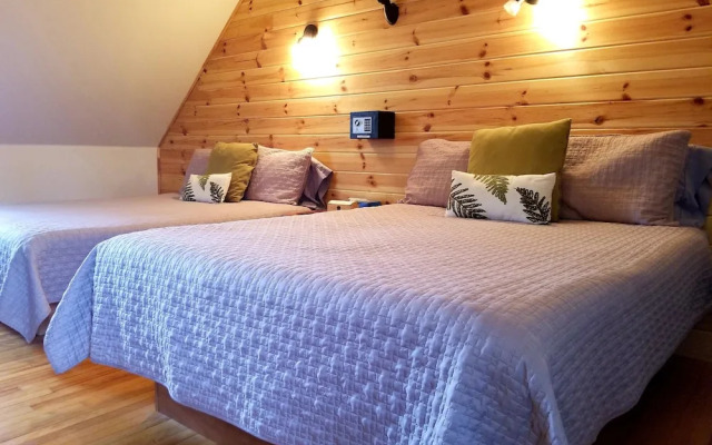 Auberge Le P'tit Bonheur - Hostel