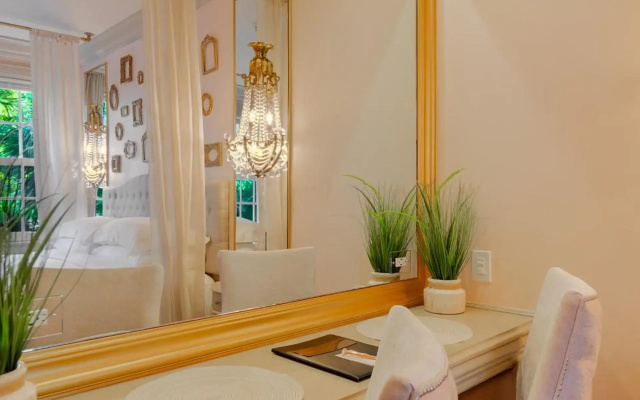 Designer Decorated Palm Beach Hotel NEW