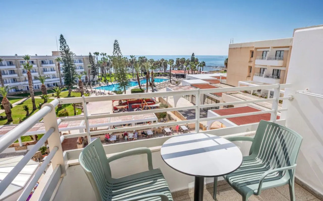 Louis Phaethon Beach Club