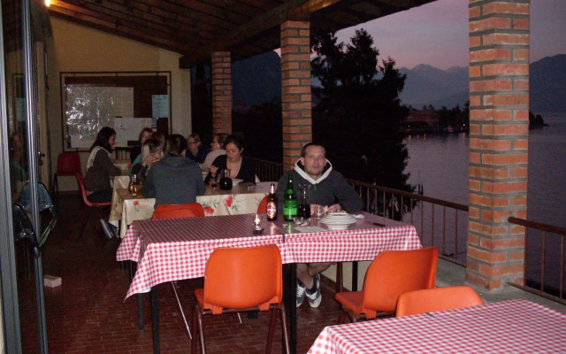 Lake Como Hostel
