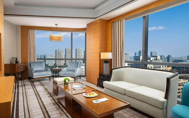 Pullman Haining