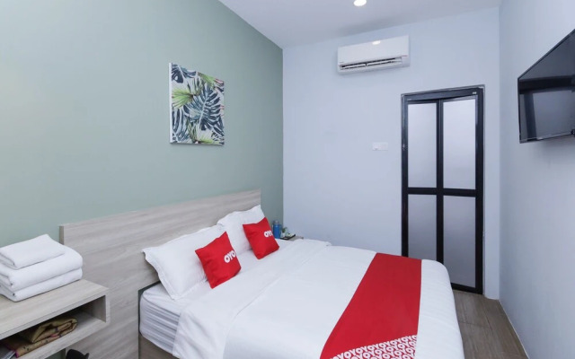 OYO 90399 Green Home Hotel