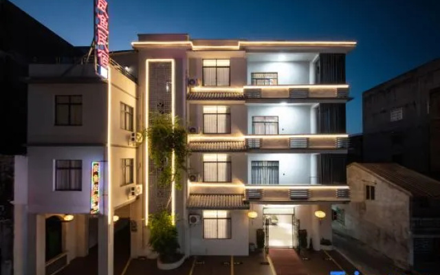 Liangyu Homestay (Beihai Old Street Scenic Area High-speed Railway Station)