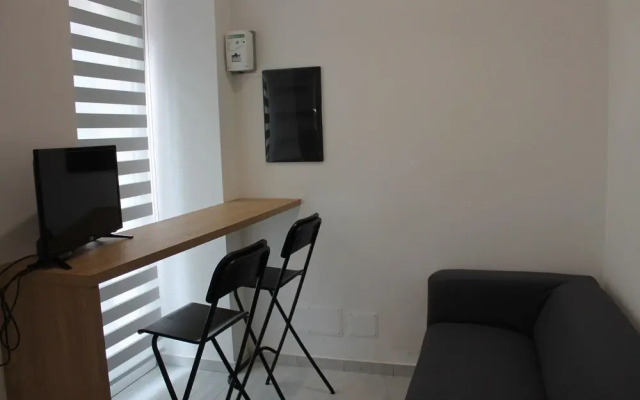 Destefano City Center Studio Flat