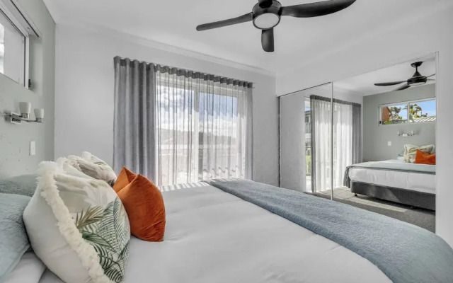 The Palms Apartments