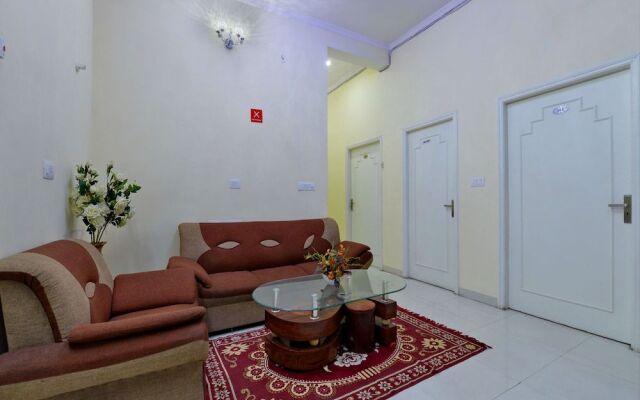 OYO 13083 Hotel Lovely Inn