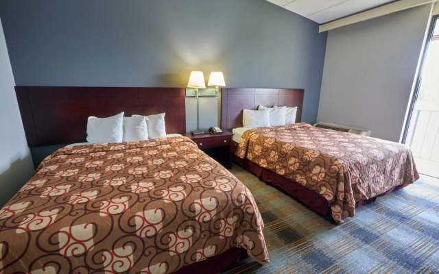 Riverview Inn & Suites