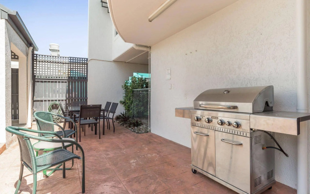Mid City Luxury Suites