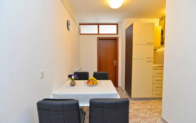 Apartment 628