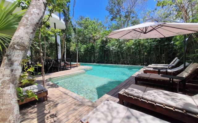 Casa Mexicana Moderna - Piscina Privada