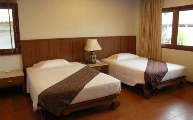 Sailom Resort Bangsaphan