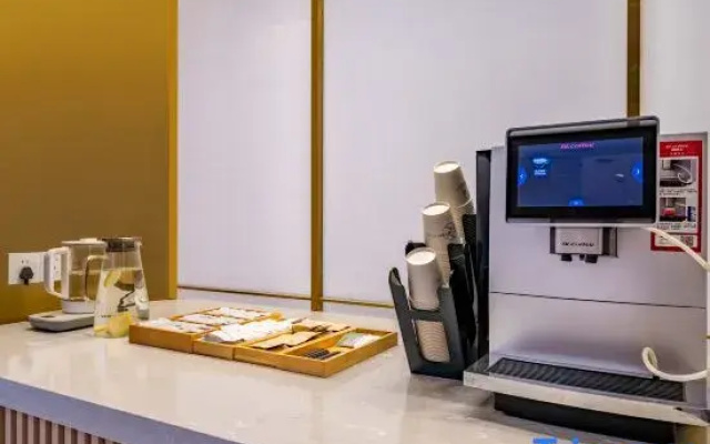 Starway Hotel (Wuhan Macau Road Children's Hospital)