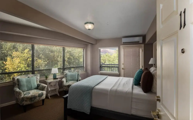 The Inn Above Oak Creek