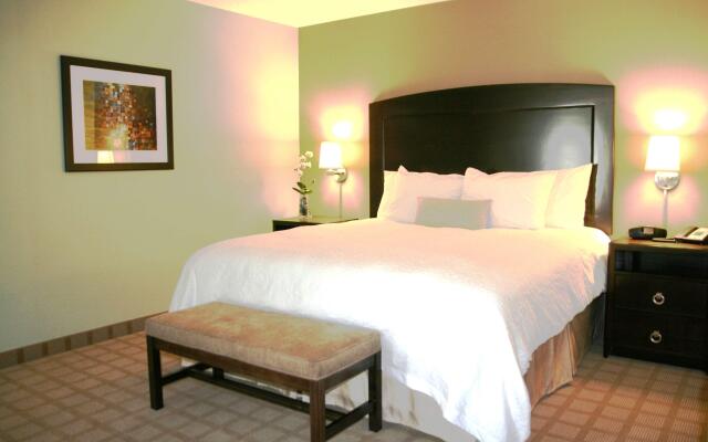 Hampton Inn & Suites Detroit-Canton