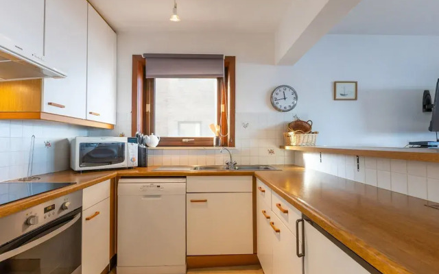 Corner Stay With Sea Views