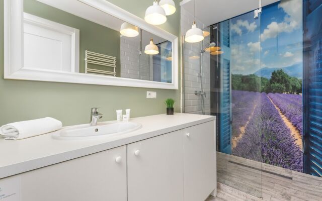 Apartment Near the River by Renters