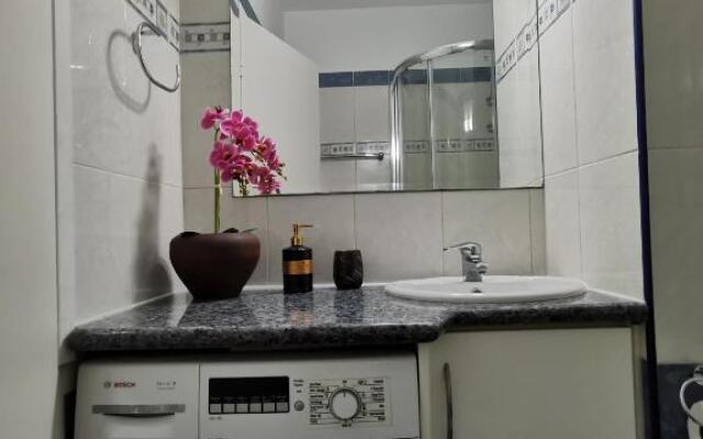 Flat111-Adults only