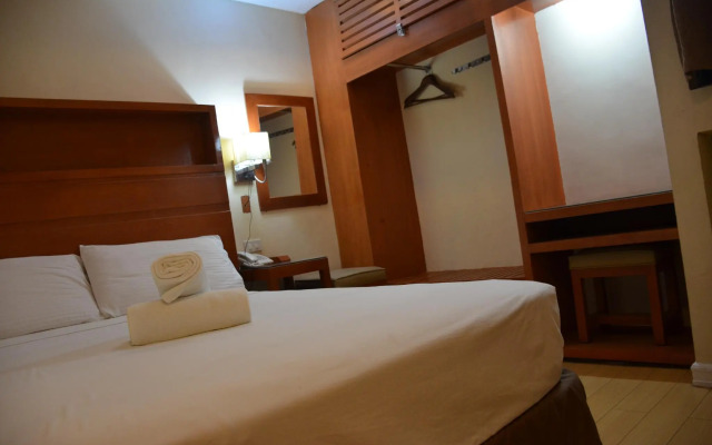 La Gloria Residence Inn