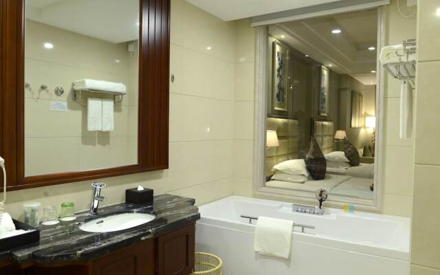 Country Garden Phoenix Suiet Hotel