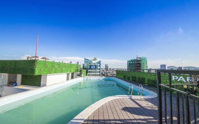 Pariat River Front Hotel