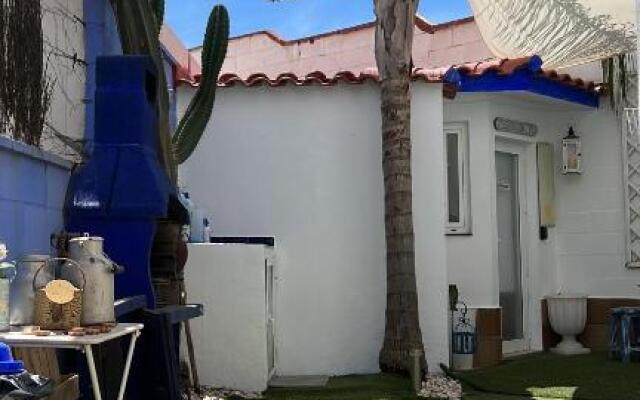 GoBeach Small studio 8sq completely independent