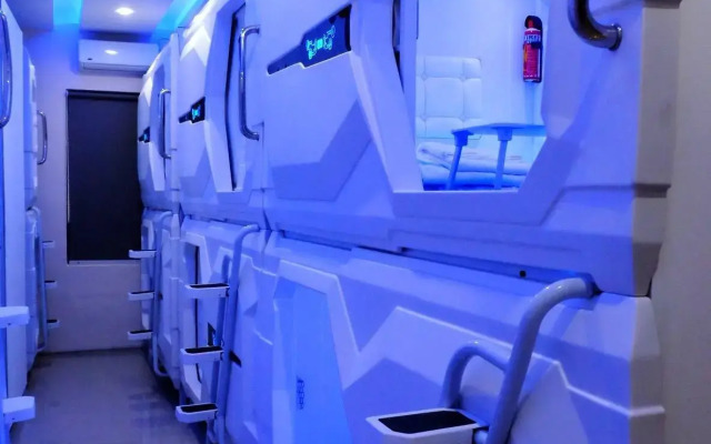 RedDoorz Hostel @ Capsule Inn Medan