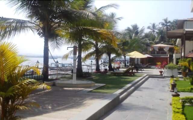 Deltin Palms Riverfront
