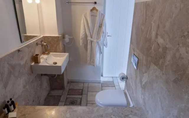 Aegila Boutique Hotel
