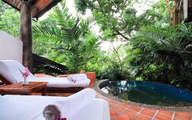 Mom Tri's Villa Royale
