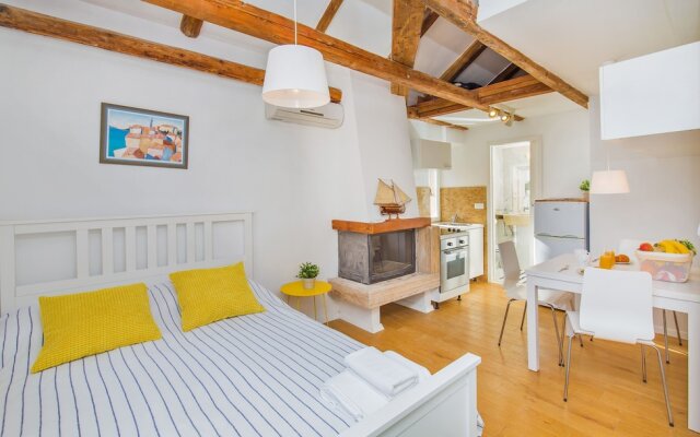 The Walls Studios by Irundo