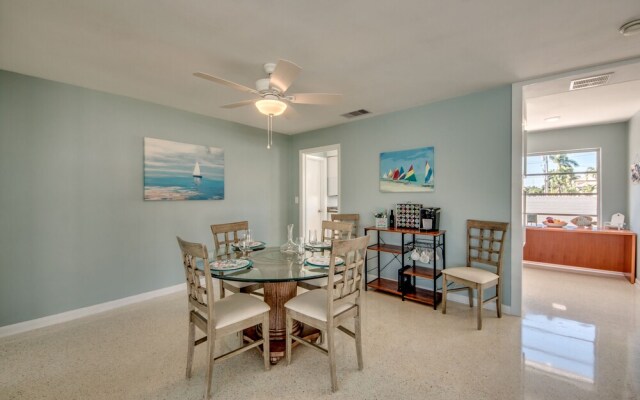 All About The Dolphins - Roelens Vacations