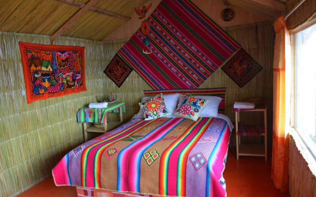 Uros Aruntawi Lodge