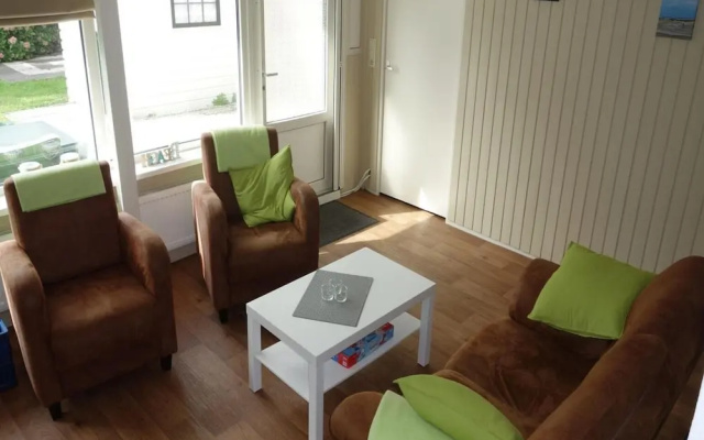 Bungalow in Sint Maartenszee Near Beach