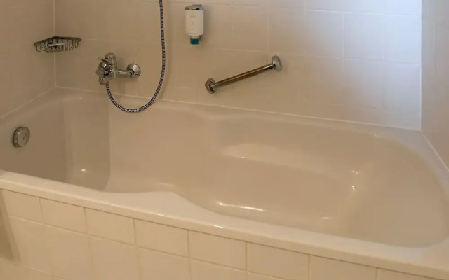 Landhaus-Wald-und-See-1