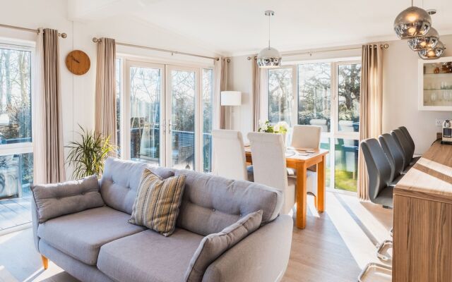 St Helens - Lodge - Sleeps 4 - Pets Allowed - Pool