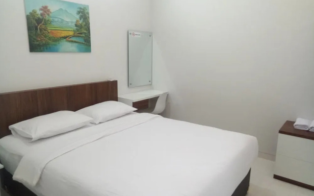 Omah Bondi Family Homestay by FH Stay