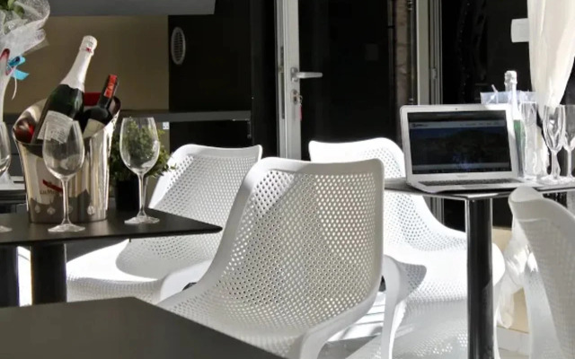 Galeria Valeria Seaside Downtown - MAG Quaint & Elegant Boutique Hotel
