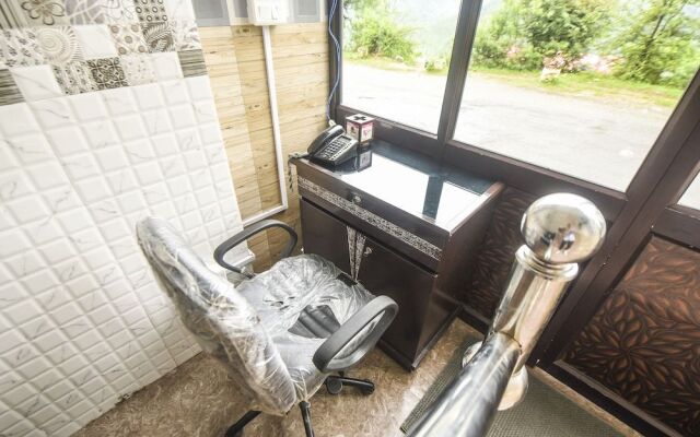 OYO 30855 Hotel Royal Residency